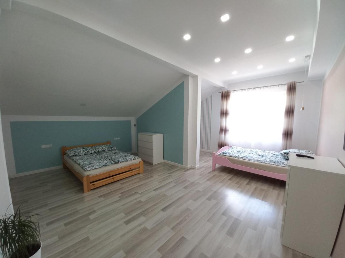Domki Cztery Pory Roku Czchow Exteriér fotografie