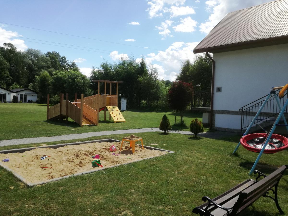 Domki Cztery Pory Roku Czchow Exteriér fotografie